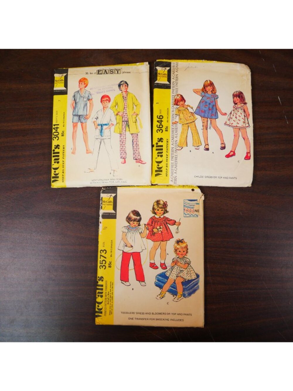 Lot Of 11 Vintage McCalls Sewing Patterns: Dresses Pajamas Crafts & Barbie-Theme - Picture 4 of 4